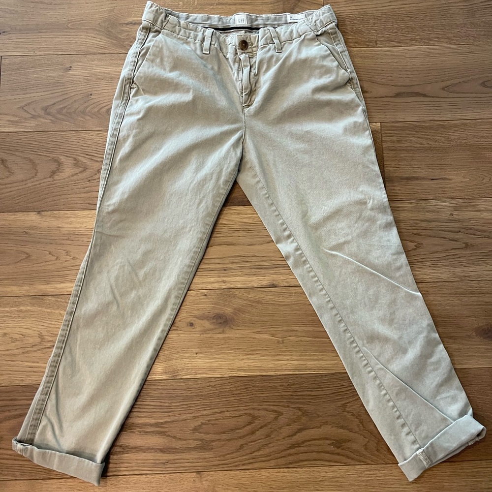Gap Girlfriend Chino’s